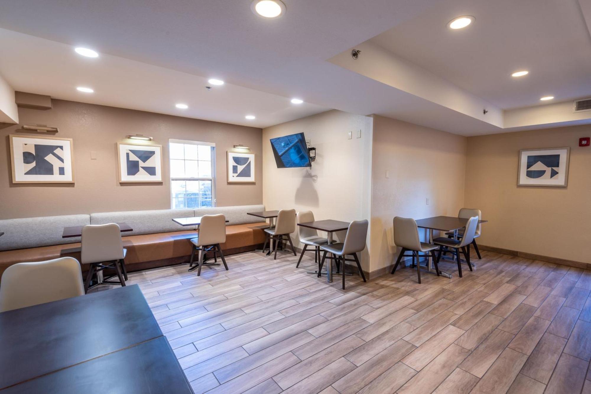 杰汉奈哥伦布机场套房酒店 外观 照片